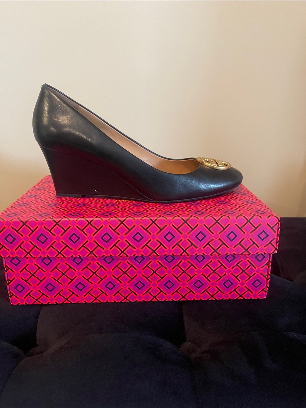 Tory Burch Black Leather Wedge with Gold Logo - Picture 2 of 3
